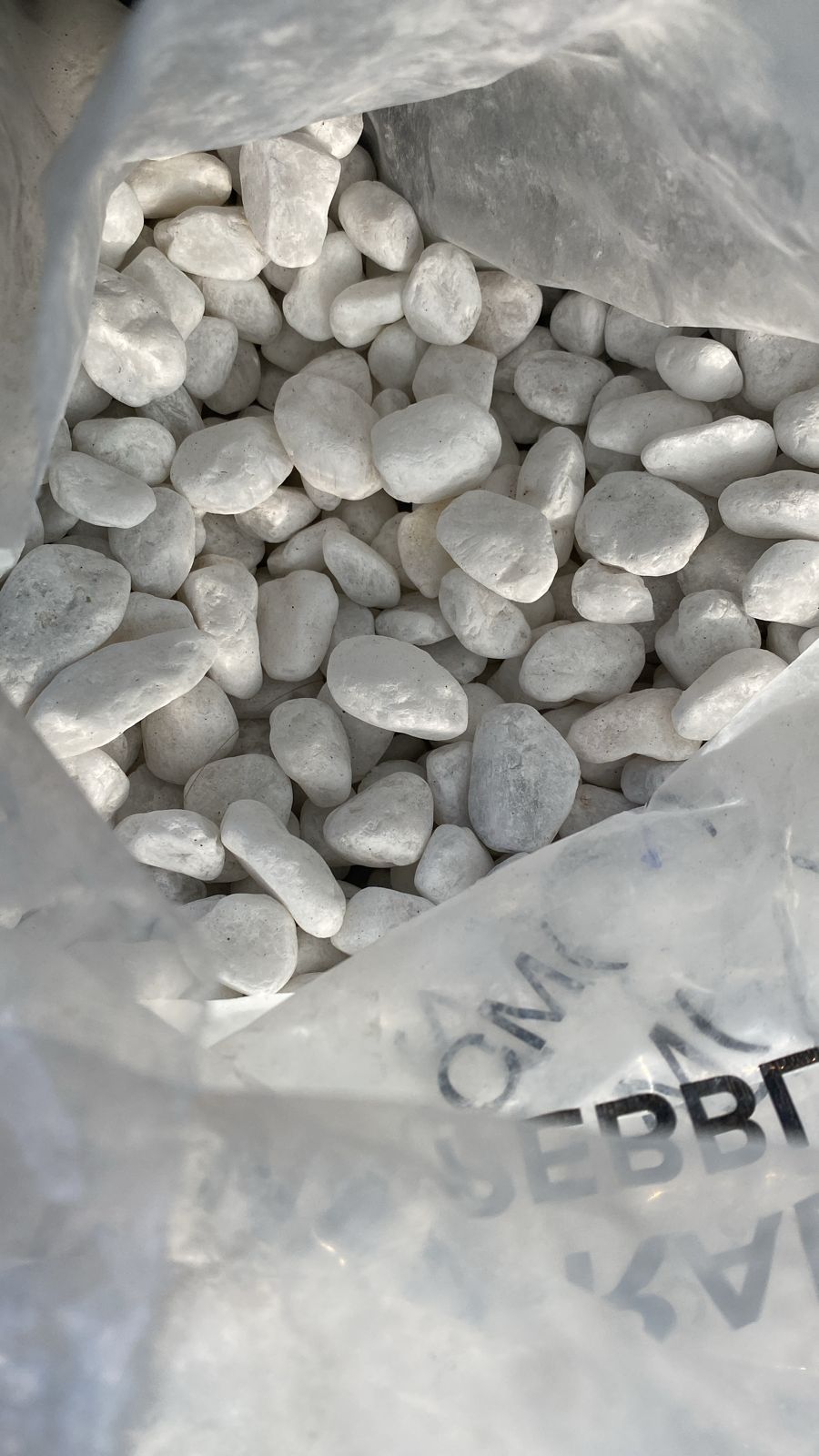 White pebbles stone 20kg bag